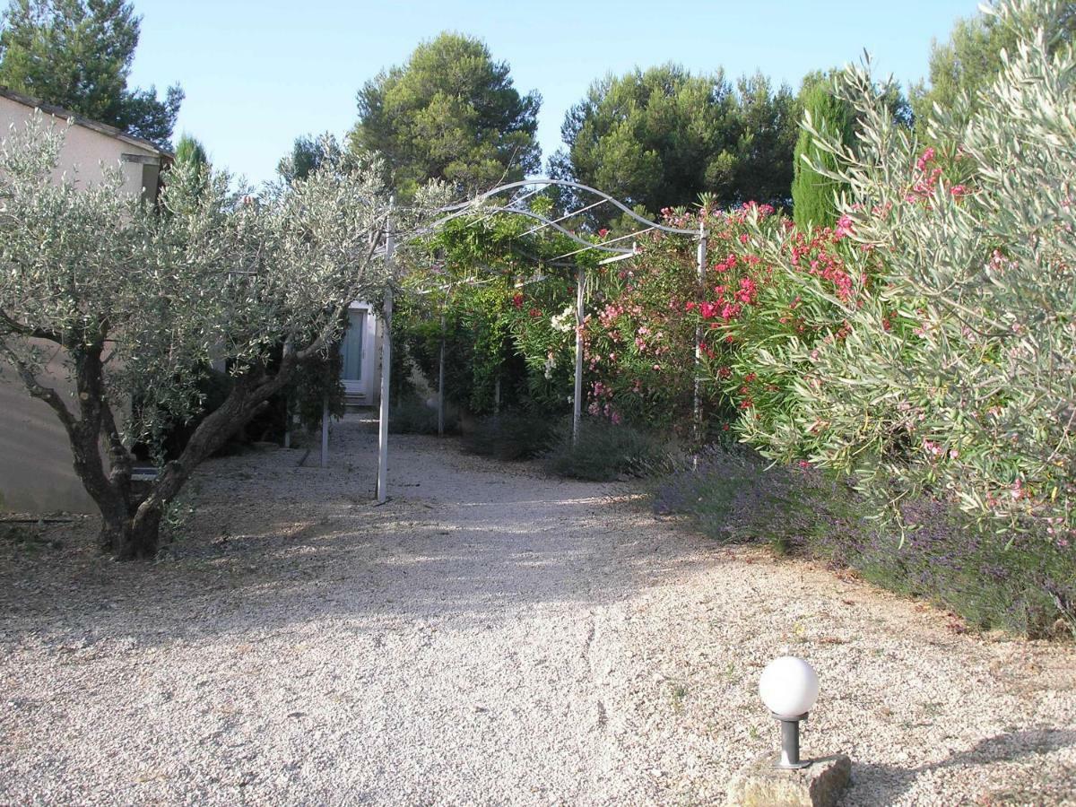 הוילה Saint-Rémy-de-Provence Le Mazet De Lele מראה חיצוני תמונה